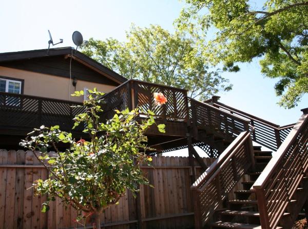 7218 Min Unit Living Room 3